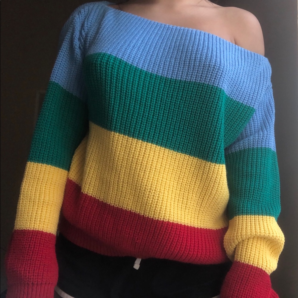 Colorblock Off-Shoulder Sweater - Picture 2 of 4
